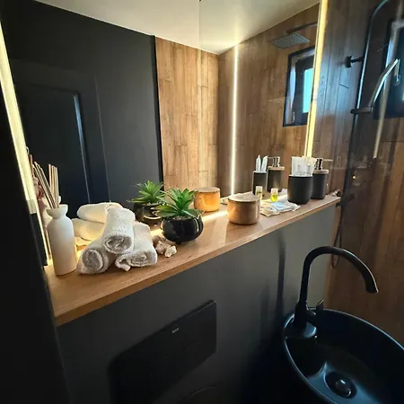 The Urban Retreat 布加勒斯特 Exterior photo